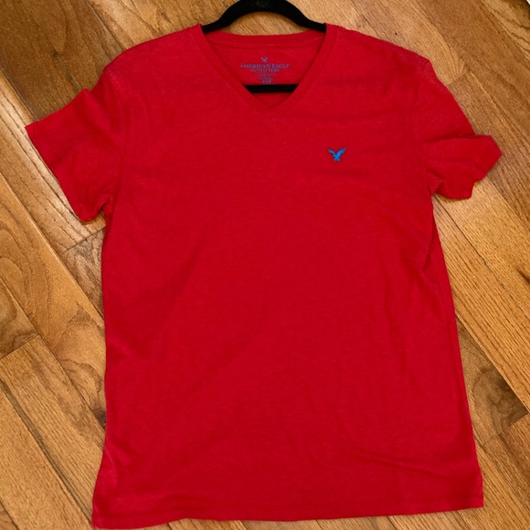 American Eagle Outfitters Other - American Eagle Men’s Red V-neck Legend T-shirt with Blue emblem